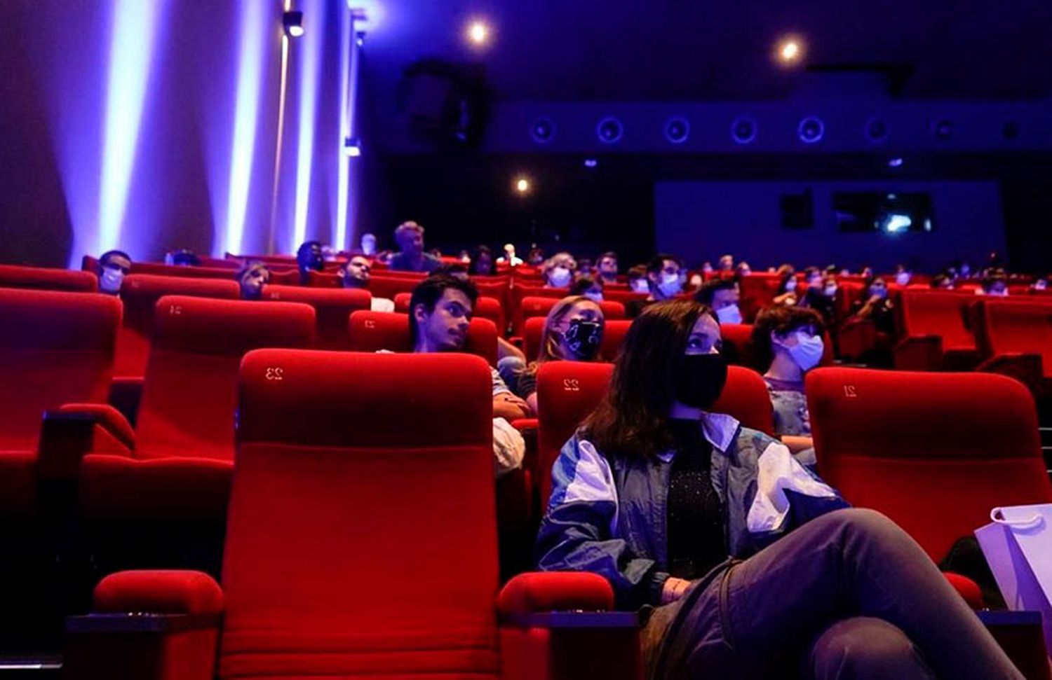 Cines piden volver a abrir: «Es más seguro ir a ver una película que ir a comprar un pantalón a un negocio”