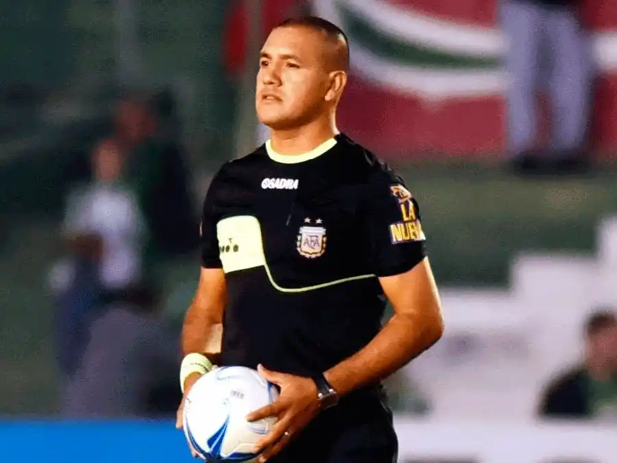 Francisco Acosta arbitrará a la Crema en Corrientes.