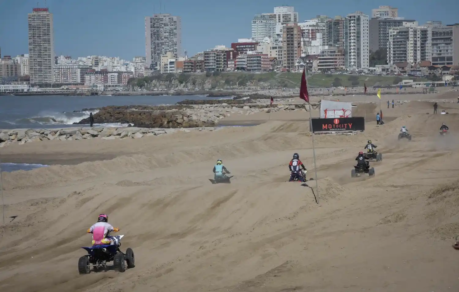 Corte de tránsito y desvío de líneas de colectivos por los preparativos del Enduro