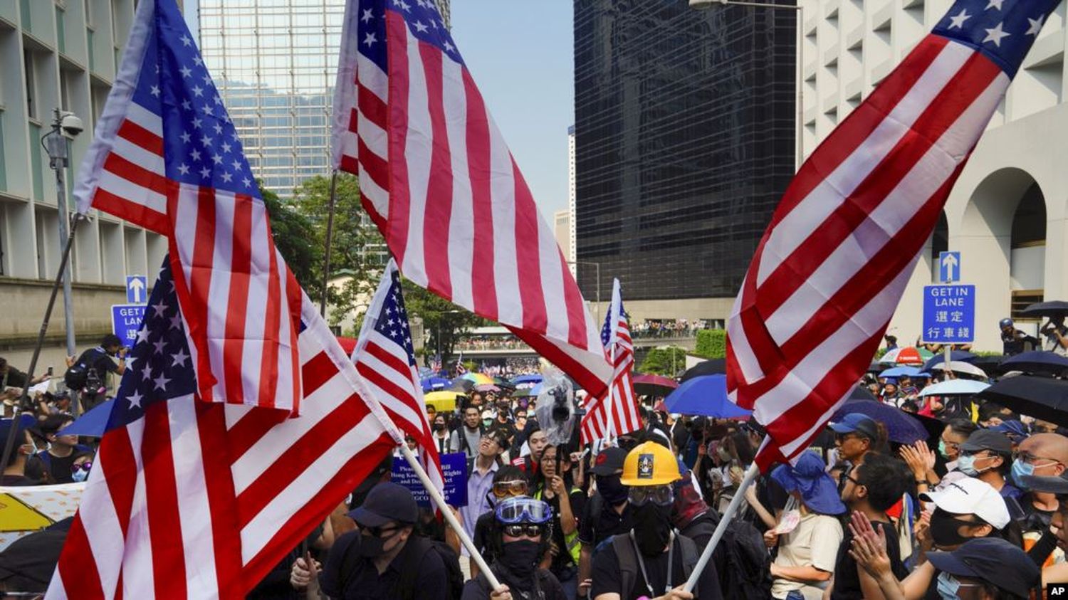 Manifestantes piden a Trump que “libere” Hong Kong