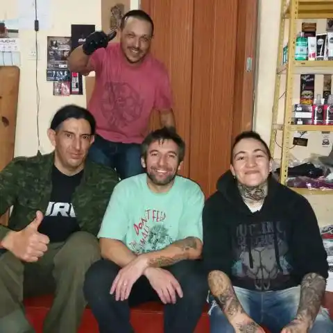 Tatuajes solidarios: Juntan donaciones por El Día del Niño
