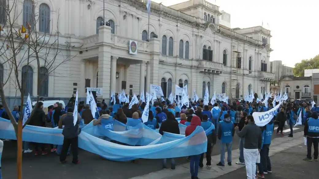 Con una protesta frente a la Casa Gris, UPCN exigió una nueva oferta salarial