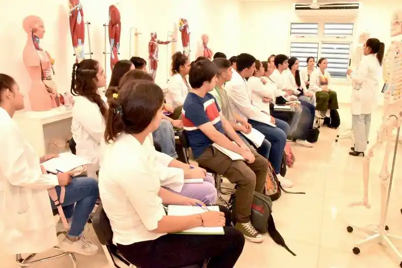 Comenzaron las clases en la 
Facultad de Ciencias de la Salud