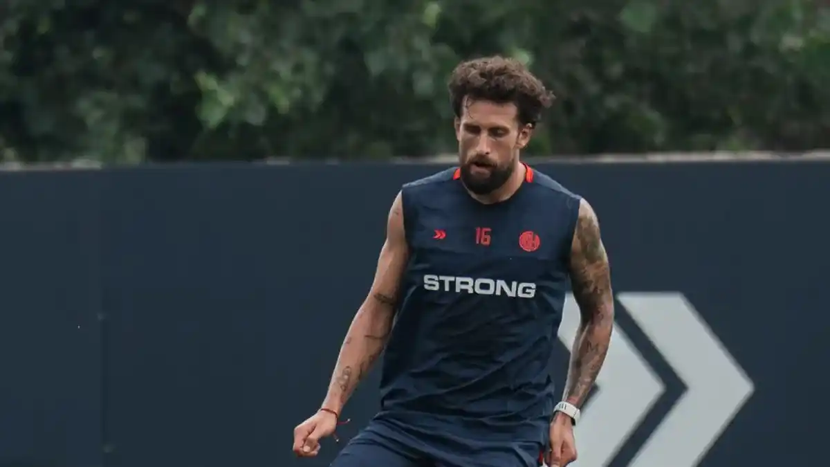 El uruguayo Guzmán Corujo es defensor de San Lorenzo.