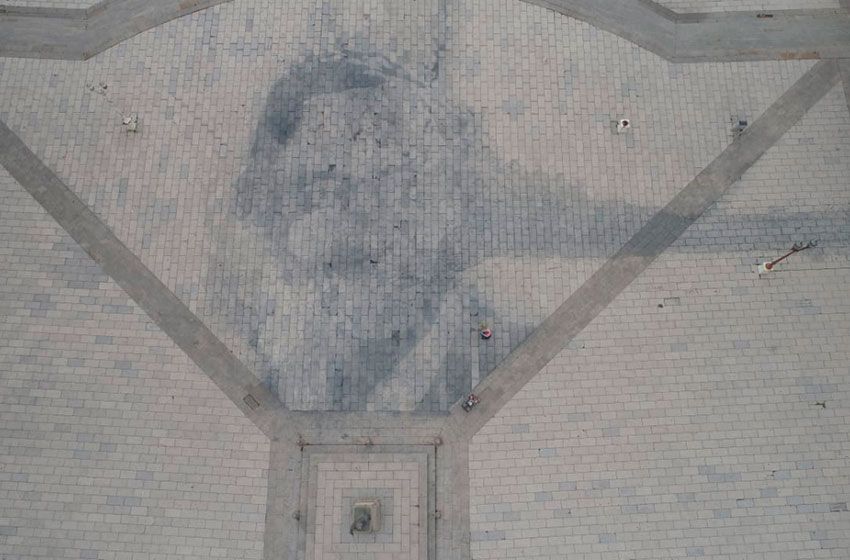 Kirchner en la Rambla: presentaron denuncia penal por el daño contra el patrimonio histórico