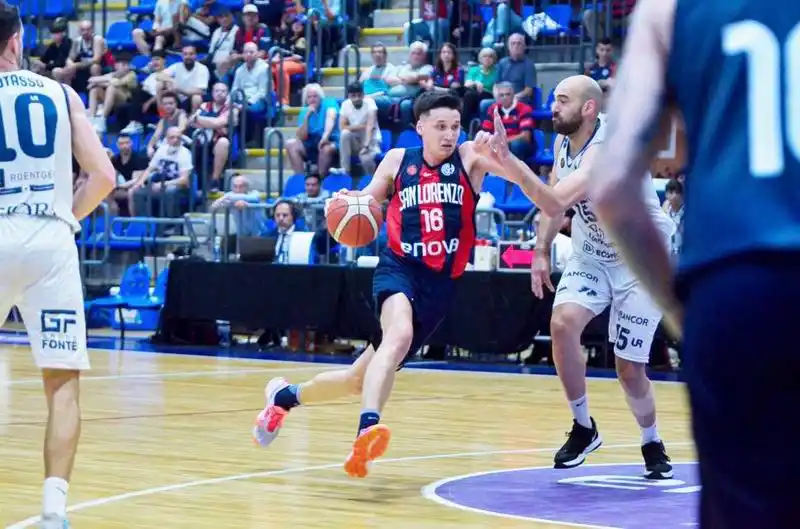 Arde Boedo, tras la victoria del santo