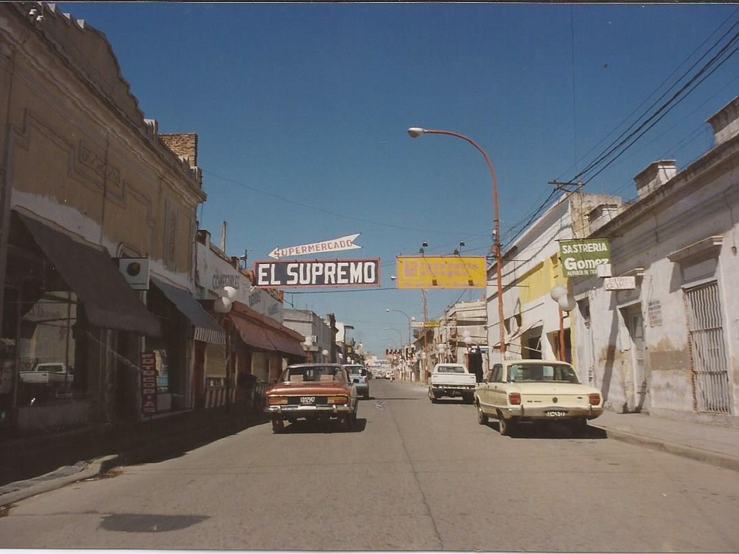 Supermercado El Supremo , ubicado en calle San Antonio hace "varios años"