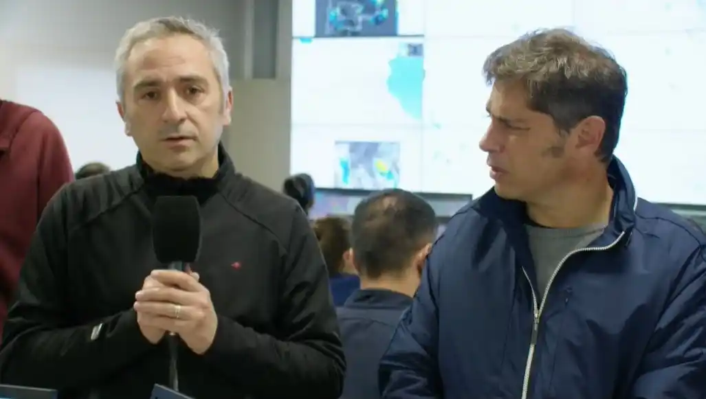 "El temporal golpea fuerte y ya estamos asistiendo a 30 distritos", dijo Larroque sobre la emergencia en Provincia