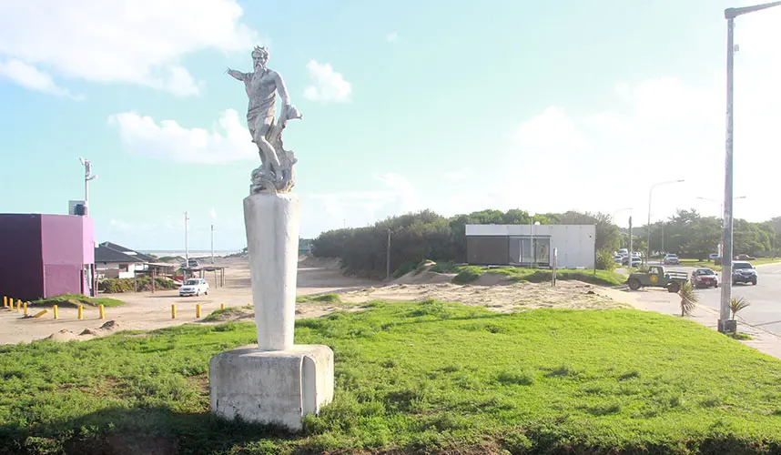 La curiosa historia de la estatua de Neptuno