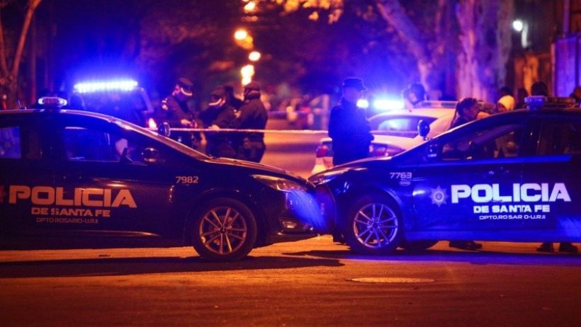 Las víctimas iban en moto y fueron atacadas a tiros desde otra