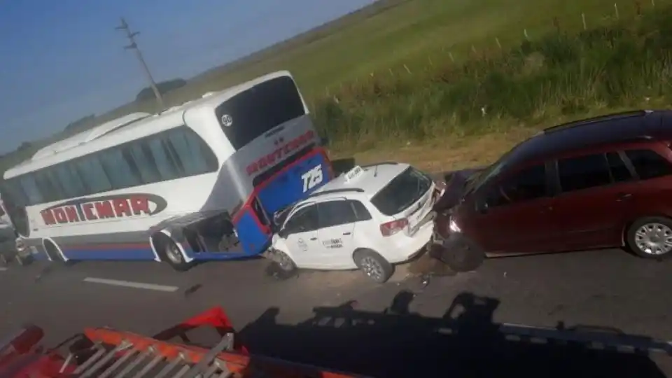 Pinamar: Choque en cadena entre ocho vehículos