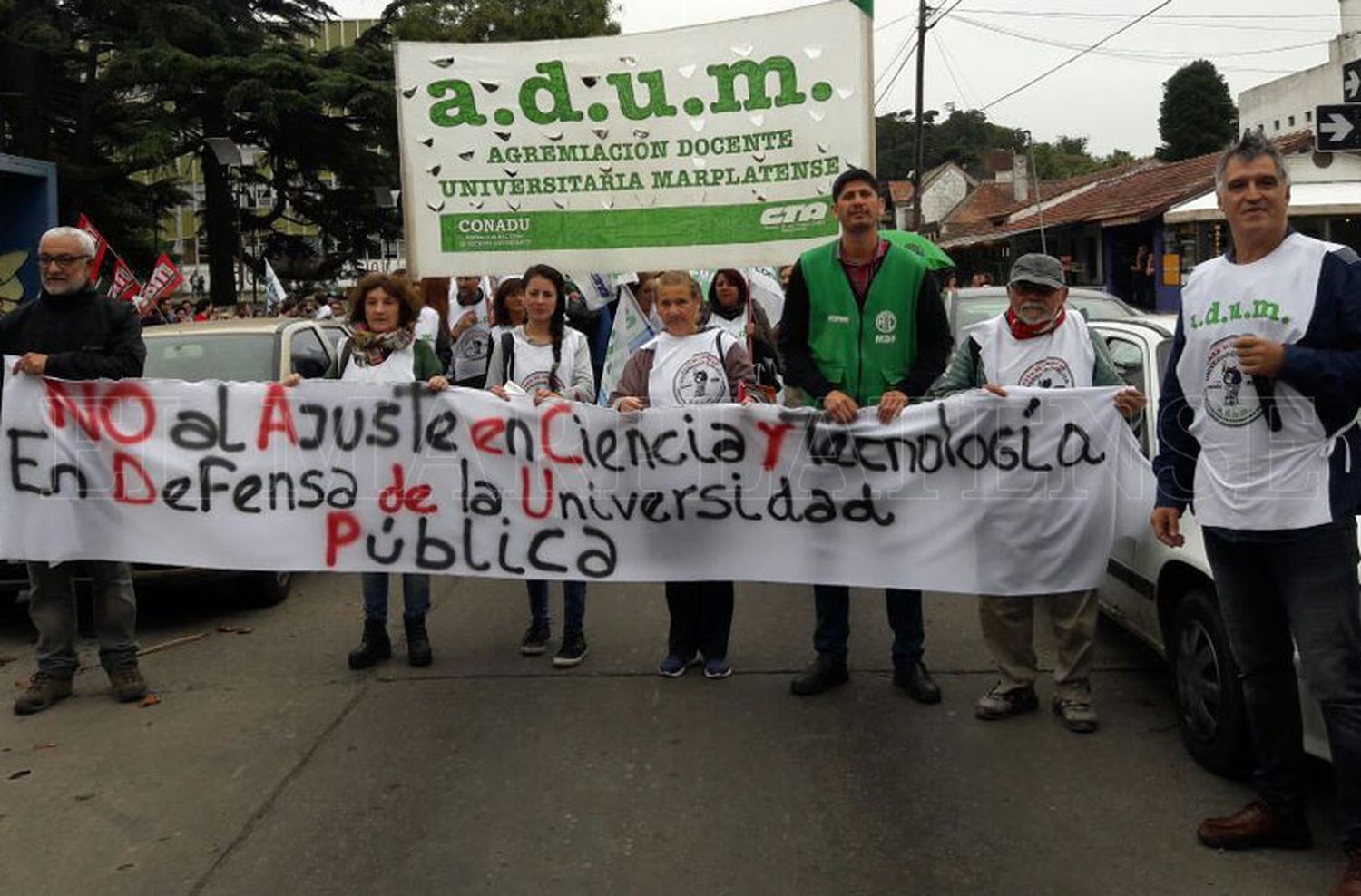 Universitarios están de paro y harán una marcha de antorchas