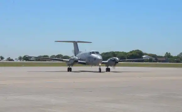 Taiana presentó el avión Beechcraft TC-12B Huron, la nueva adquisición de la Fuerza Aérea