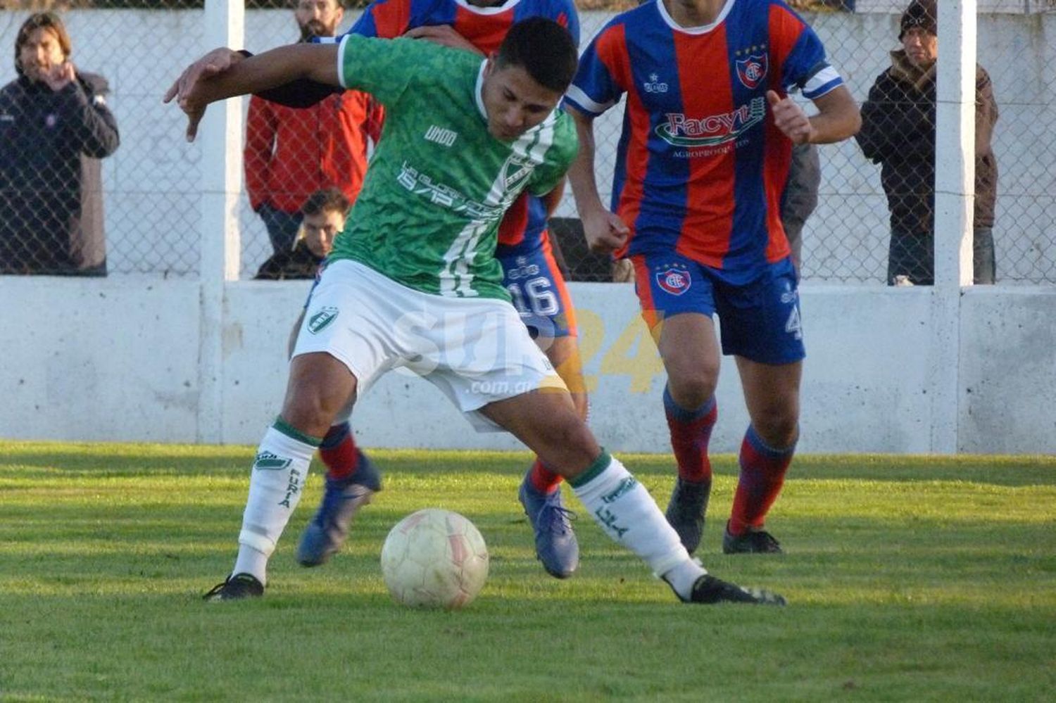 Con tres adelantos arrancó una nueva fecha