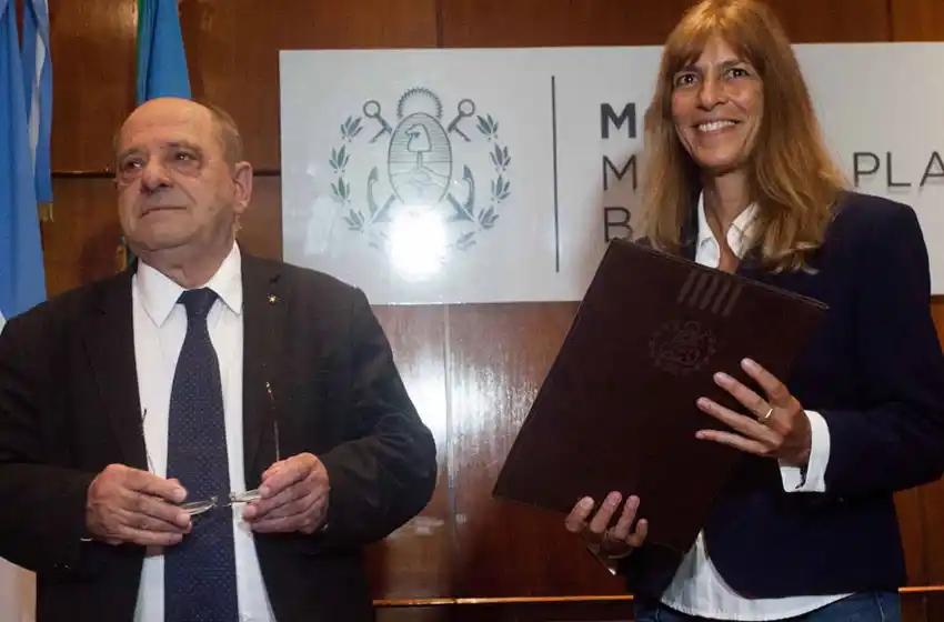 Silvana Rojas fue desplazada en Cultura y llega Christian Rabe