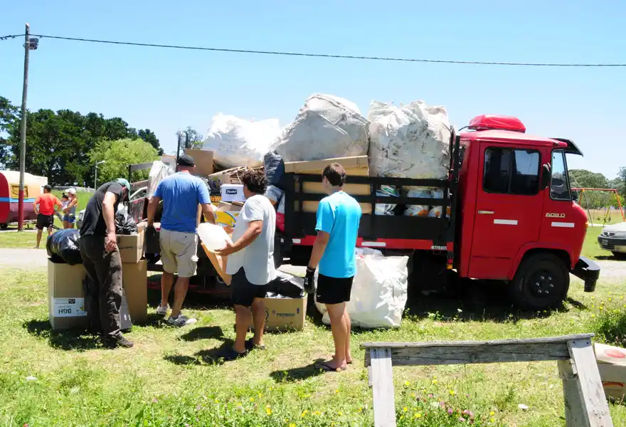 El programa de reciclaje de Graduados prendió en otros barrios y ya desarrollan una Apps