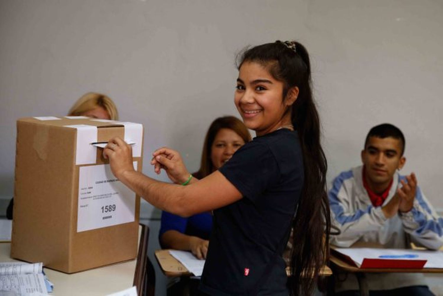 Jóvenes celebraron el derecho a emitir su voto por primera vez