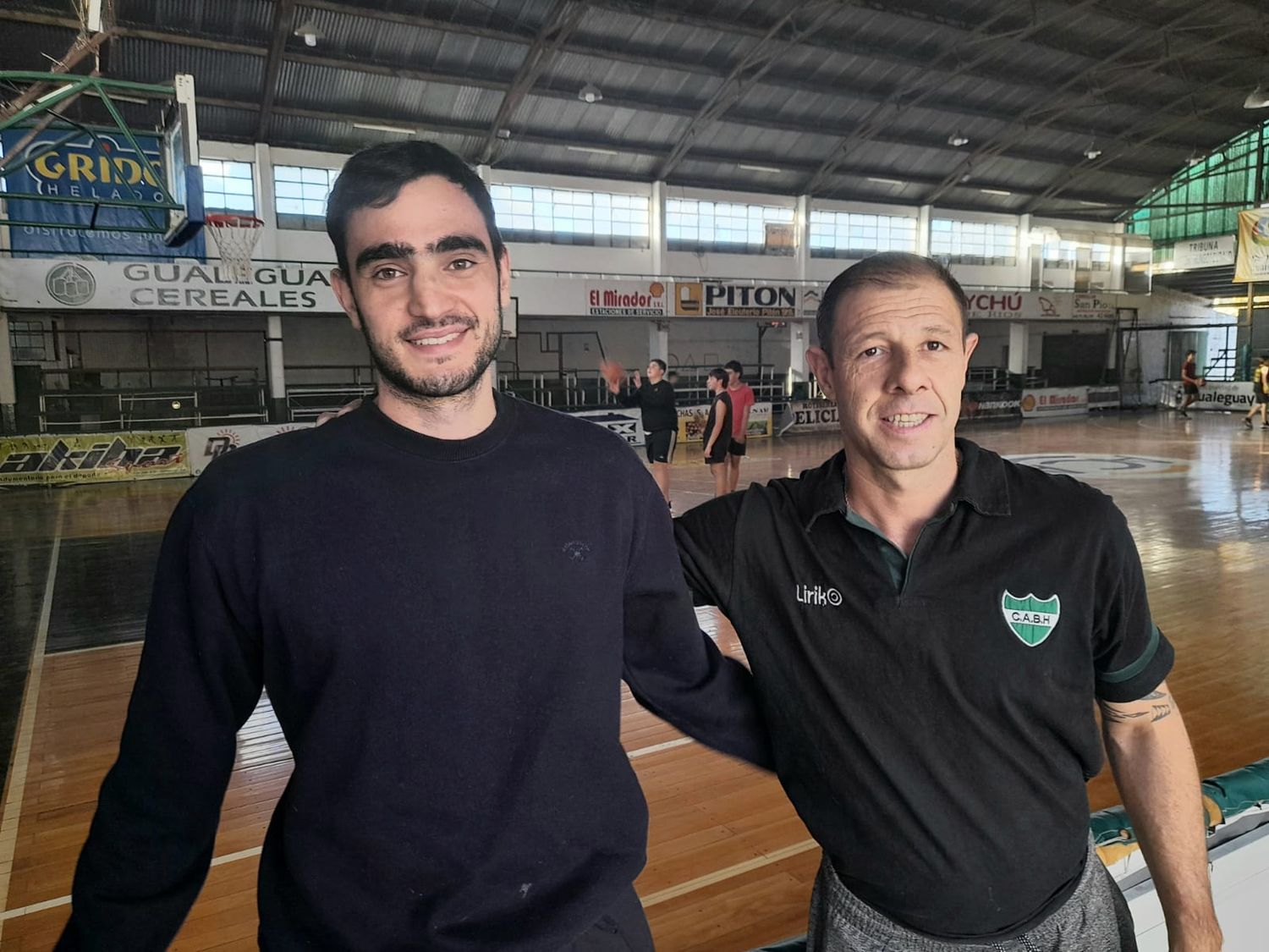 Ignacio Echeverría y Joaquín Etcheverry trabajando a full con las Formativas del Verde.