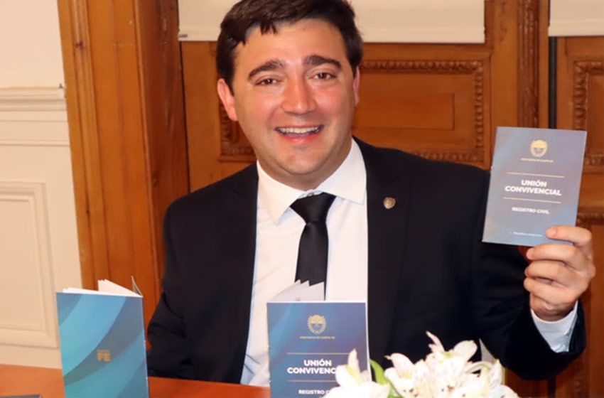 Entregarán libretas a las parejas que realicen la unión convivencial