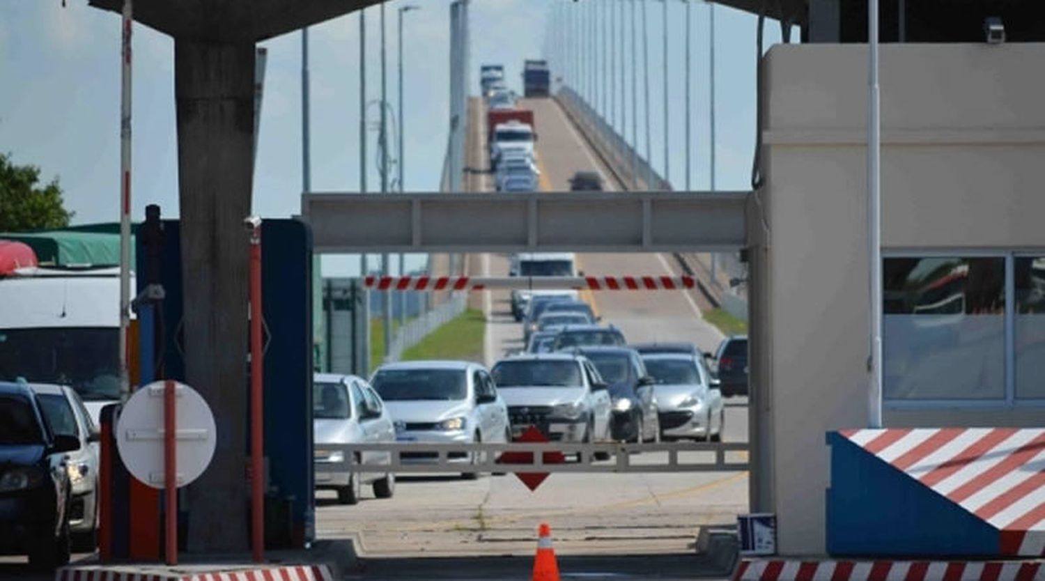 Municipalidad y Migraciones coordinan acciones en el Puente Internacional