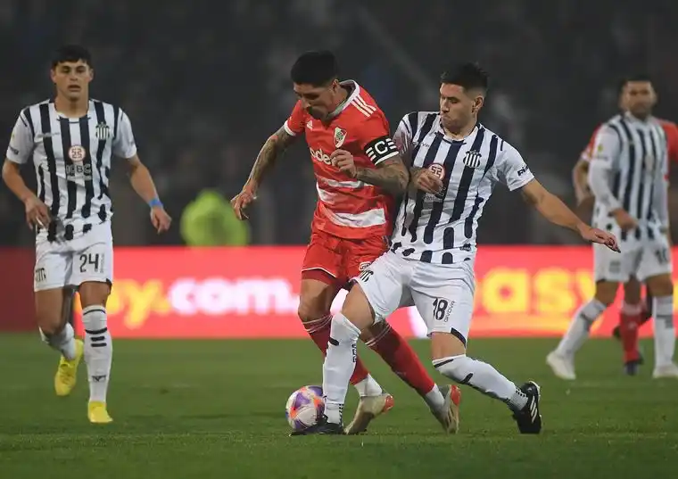 El River camepón no pudo contra la "T".