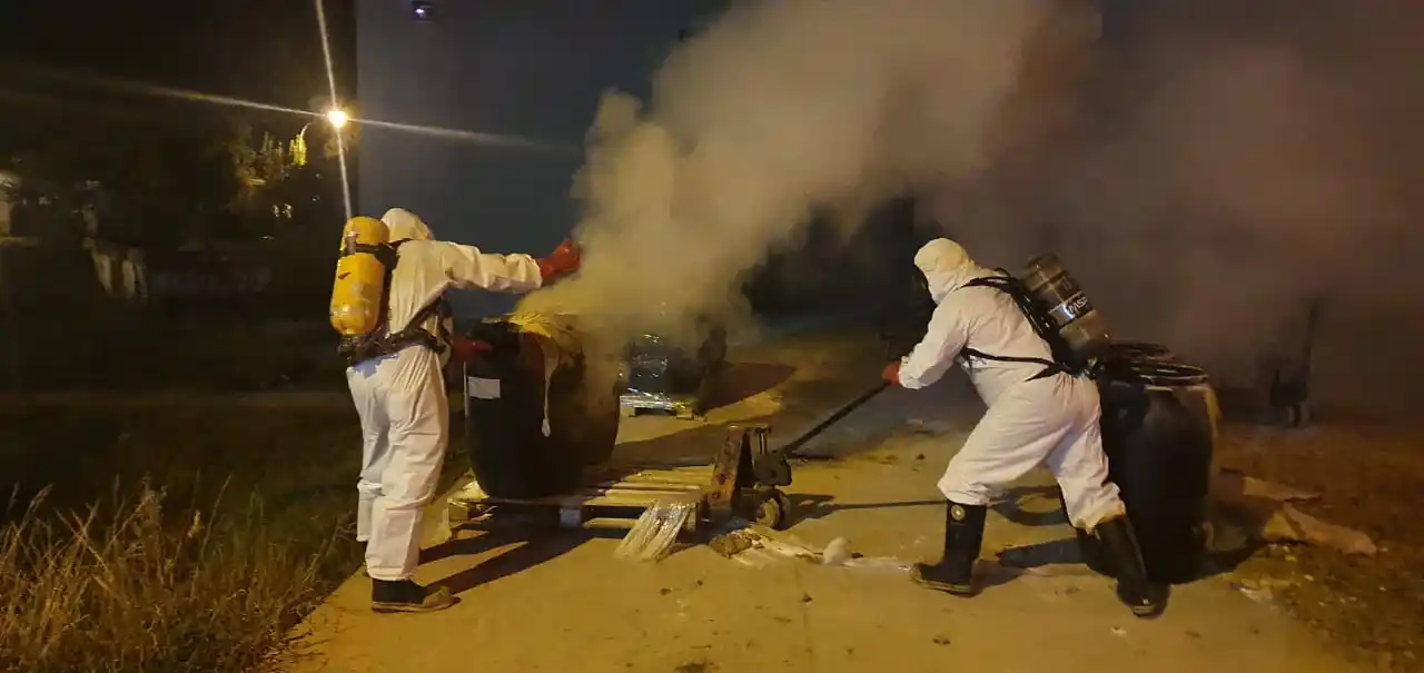 Dieron el alta al dueño de la distribuidora en la que intervino Bomberos por una reacción química