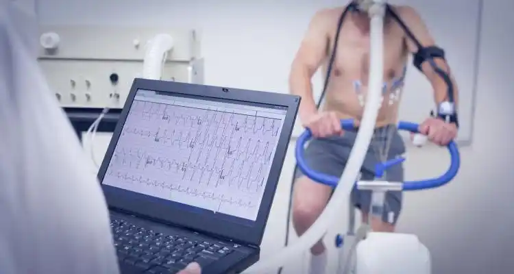 Charla sobre “evaluación cardiológica antes del ejercicio” en el Hospital Sadiv este viernes