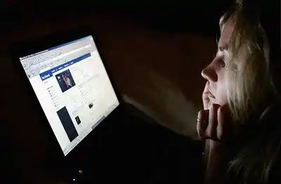 Redes sociales: “Con la pérdida de la palabra construimos una realidad virtual”