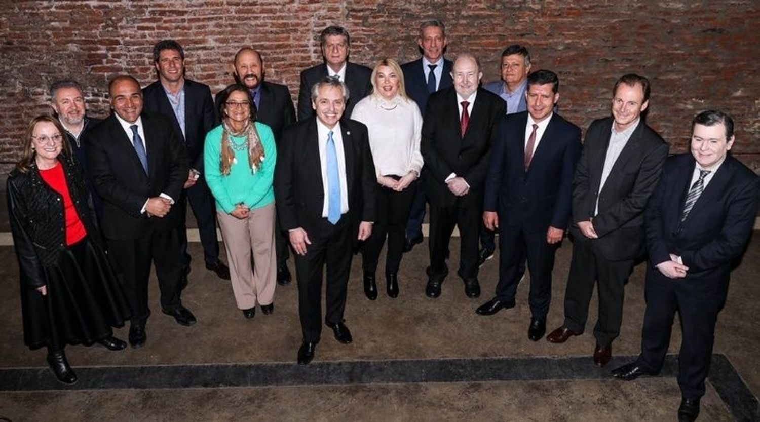 "El país necesita un giro de modelo social, político y económico", dijo el Gobernador
