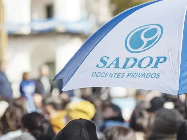 Docentes privados cuestionaron que el Estado provincial insiste en otorgar aumentos por decreto