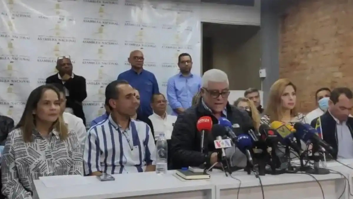 ¡VERDUGOS! Conoce la lista de diputados que FIRMARON LA CAÍDA DE GUAIDÓ