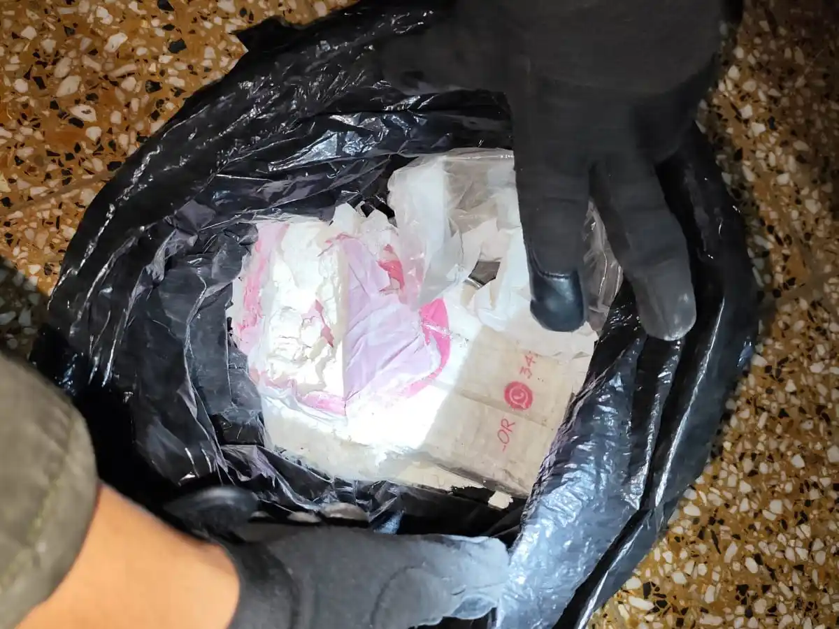 Los domicilios habían sido identificados como puntos de venta de droga.