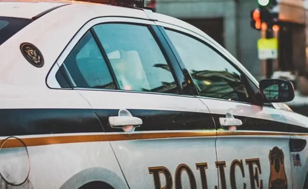 Reino Unido: ladrones llaman por accidente a la Policía y terminan arrestados!!!!