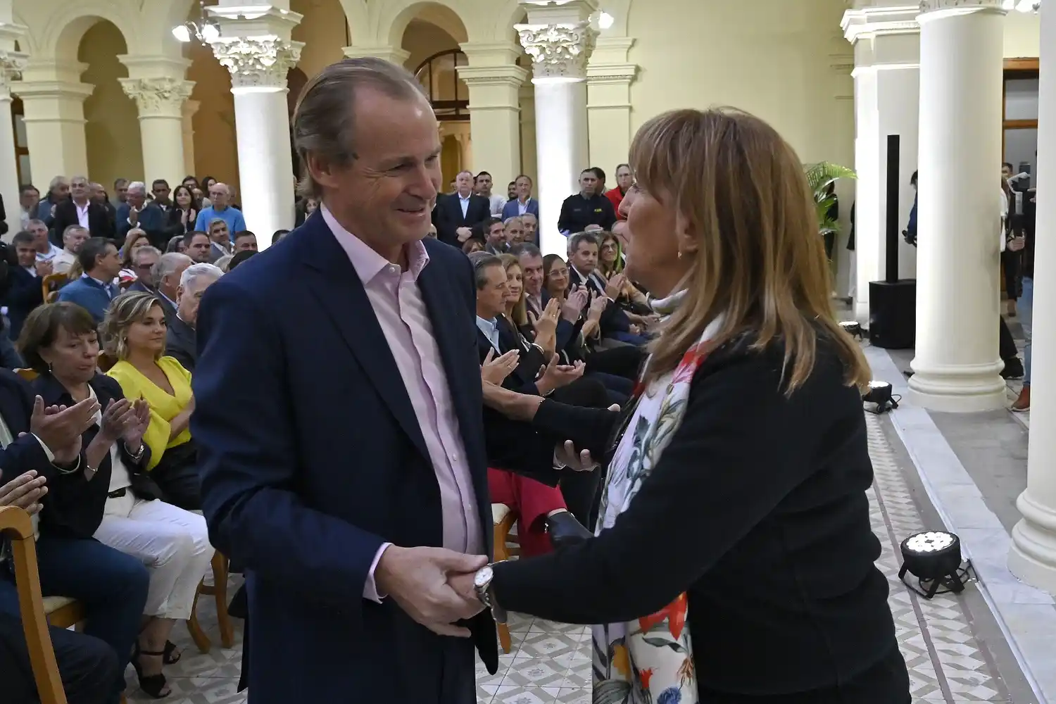 Bordet inauguró el Salón de los Escudos de Casa de Gobierno con el nombre del ex gobernador  Jorge Busti
