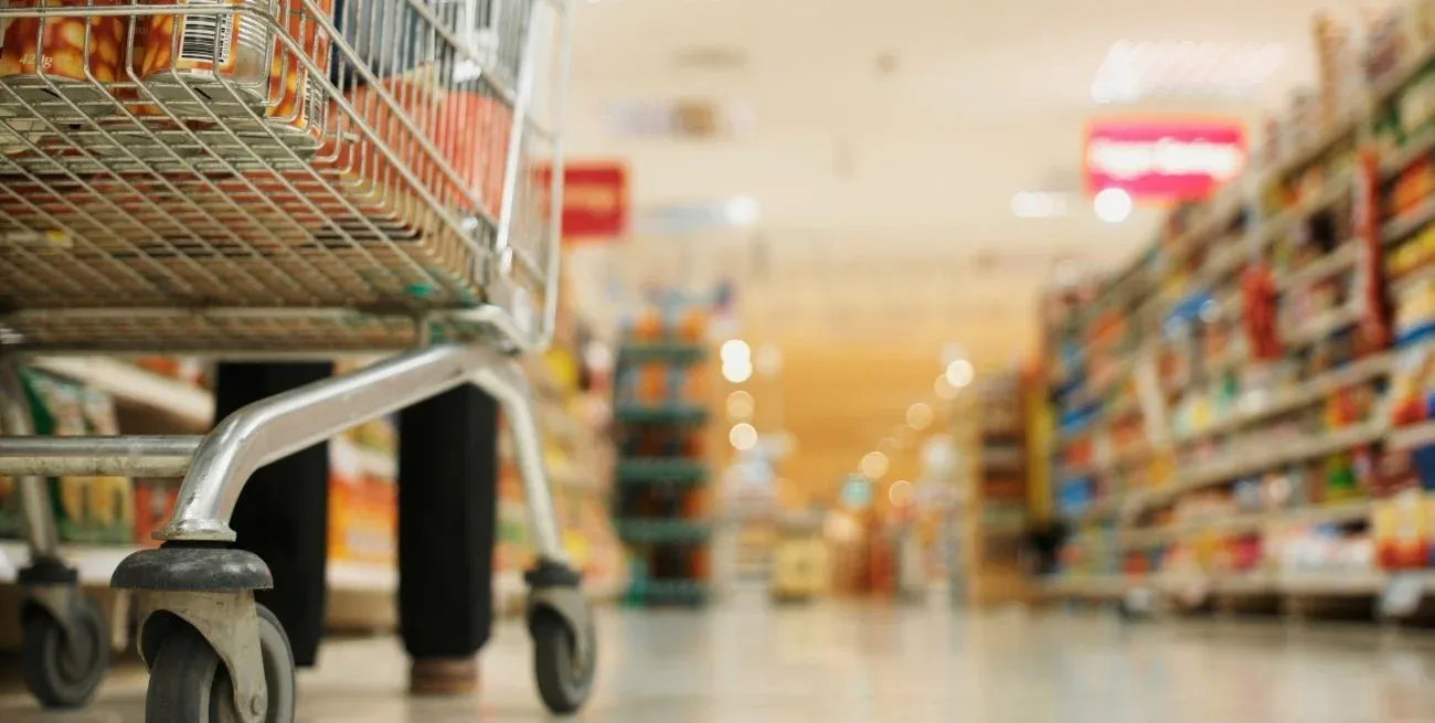 En agosto, la canasta básica aumentó 14,3% y una familia tipo necesitó $284.687 para no ser pobre.