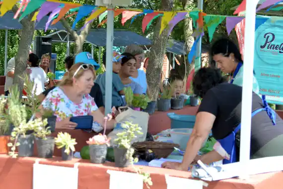 Este sábado se realizará nuevamente el "Mercado Movediza"