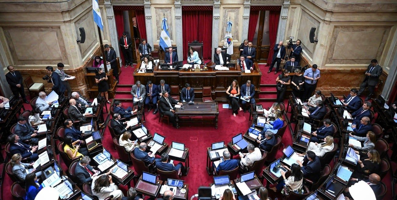 En la madrugada, el Senado aprobó la reforma laboral y el proyecto ahora pasará por Diputados
