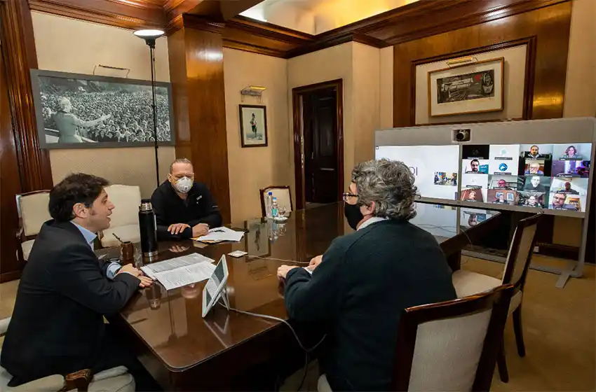 Kicillof encabezó una mesa de trabajo con el sector agropecuario para la prevención del delito rural