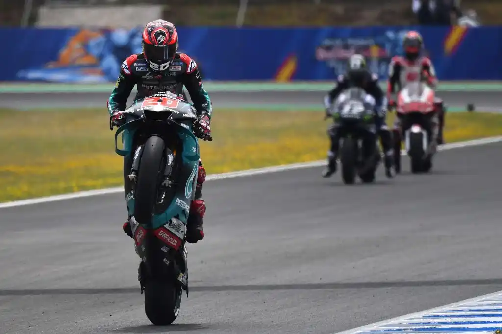 Quartararo, al frente