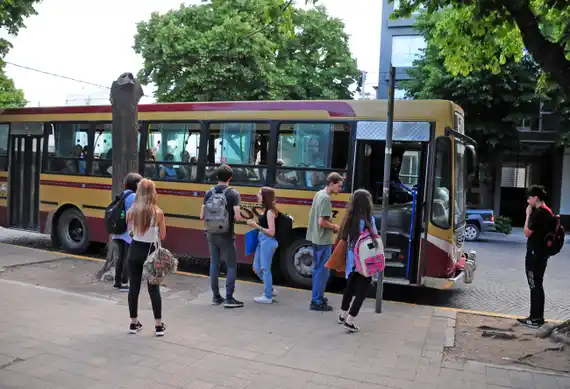 Sin sorpresas, sólo se presentaron a la licitación del transporte las firmas que operan las 6 líneas