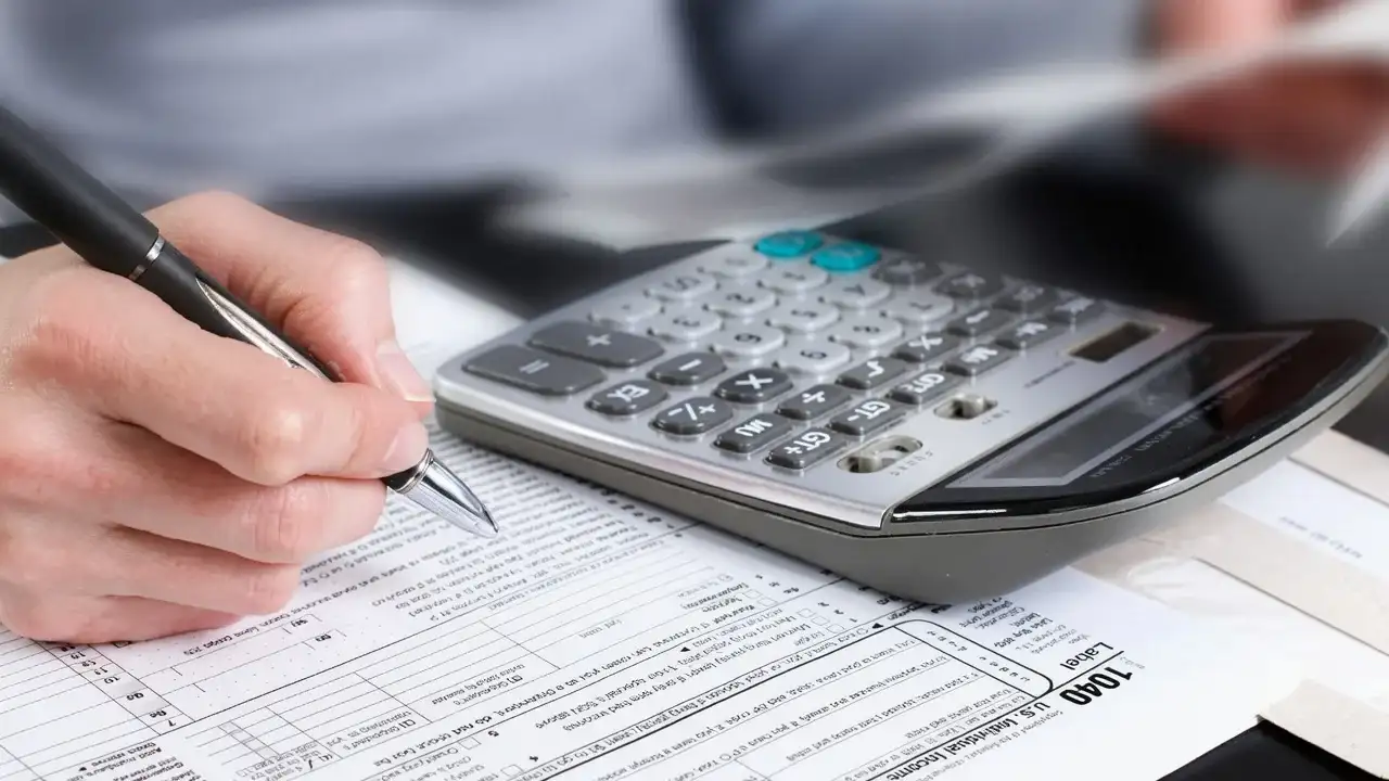 Los fundamentos sostienen que la carga tributaria sobre los servicios esenciales ronda el 35%.