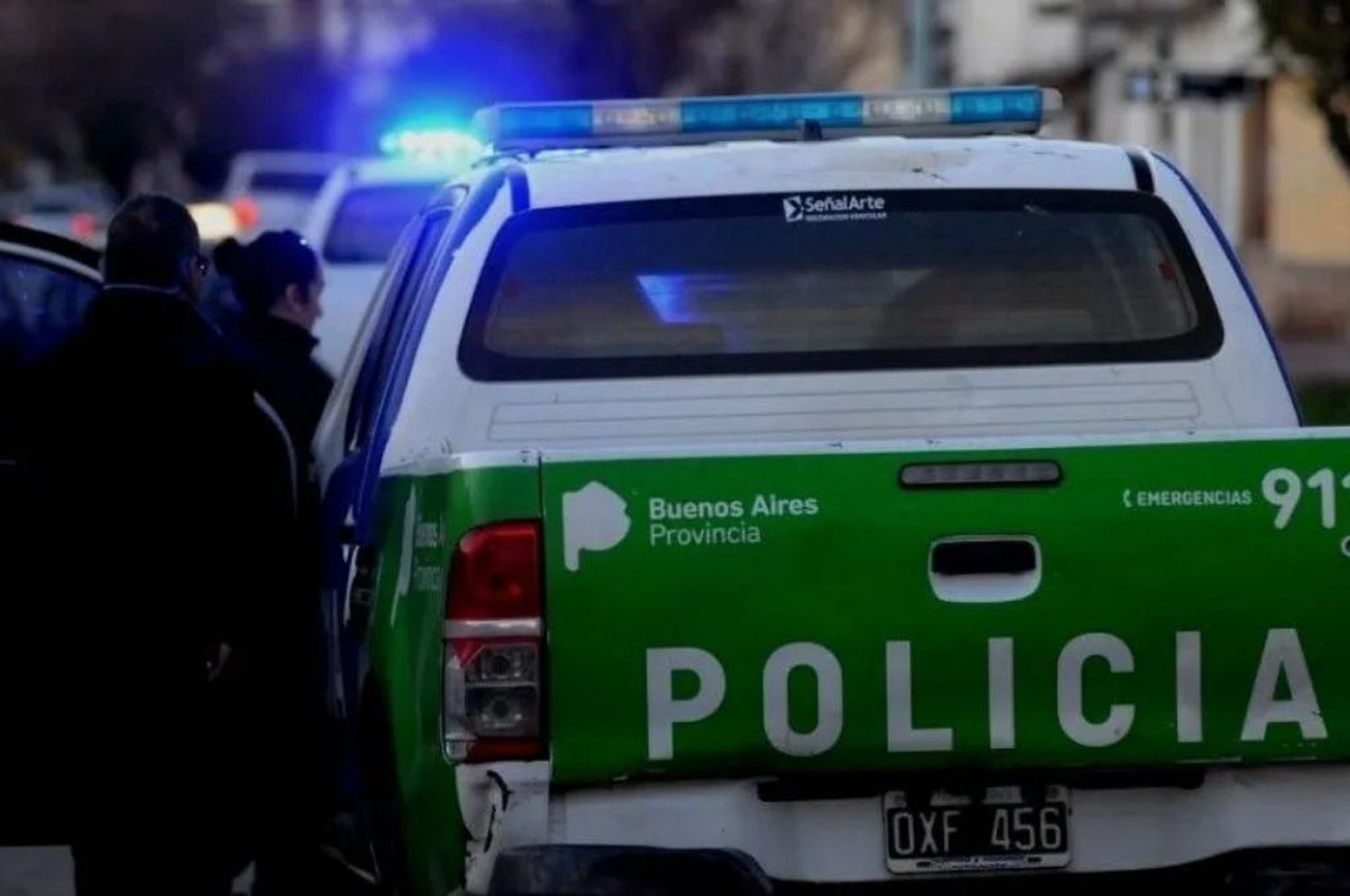 Delincuentes asaltaron a un jubilado cuando sacaba el auto