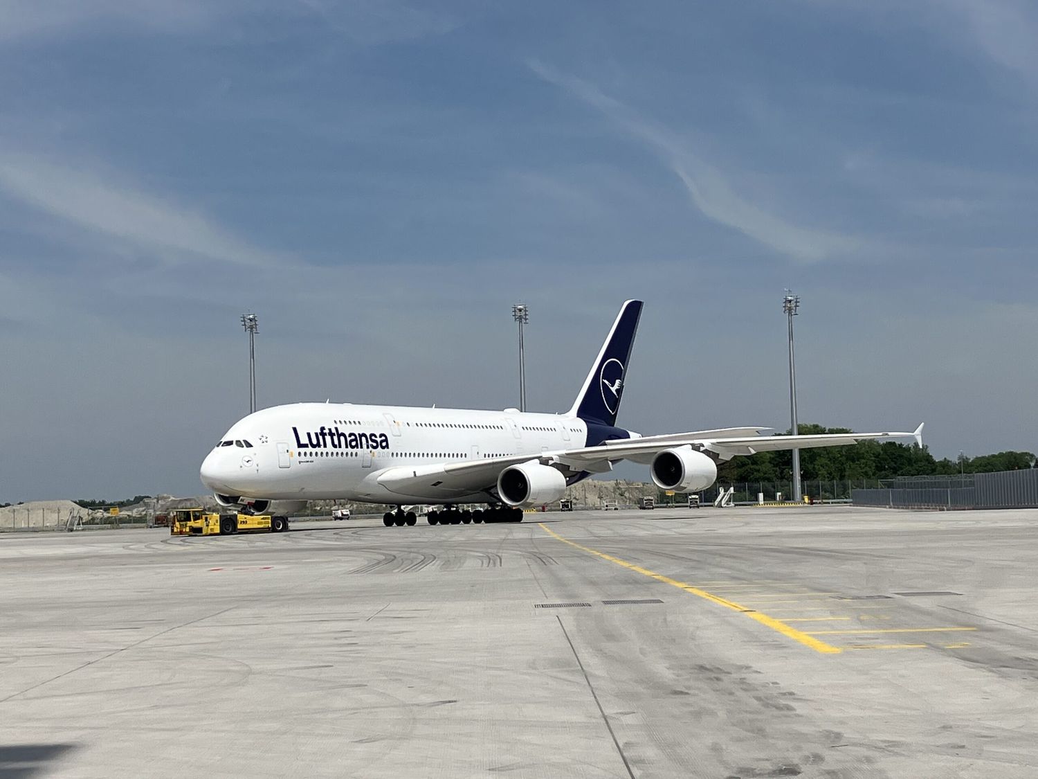 Lufthansa flies with its Airbus A380 to New York again