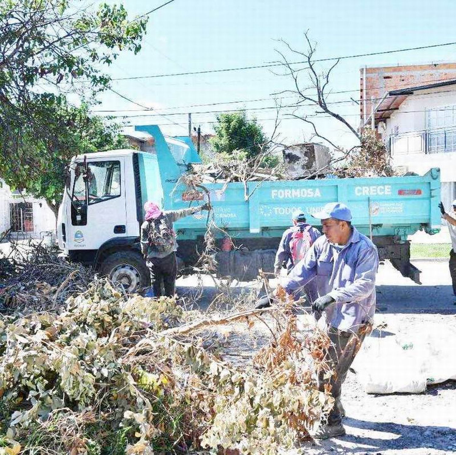 La Municipalidad llegó a más de 30 barrios de la 
ciudad con el operativo integral de limpieza