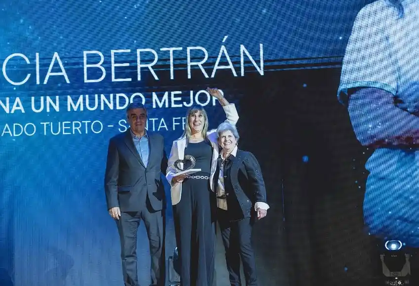 Patricia Bertrán agradeció la distinción que " Crédito: Abanderados