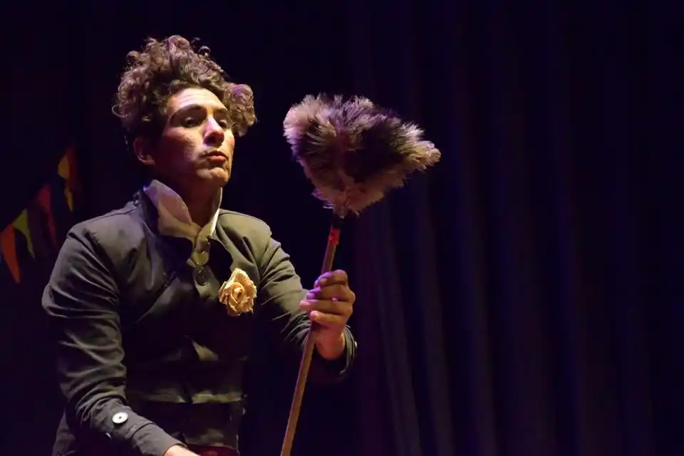 Espectáculo circense para chicos  en el teatro Tulio Cosentino