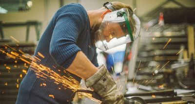 Empleo y salarios privados por debajo del último trimestre del 2023
