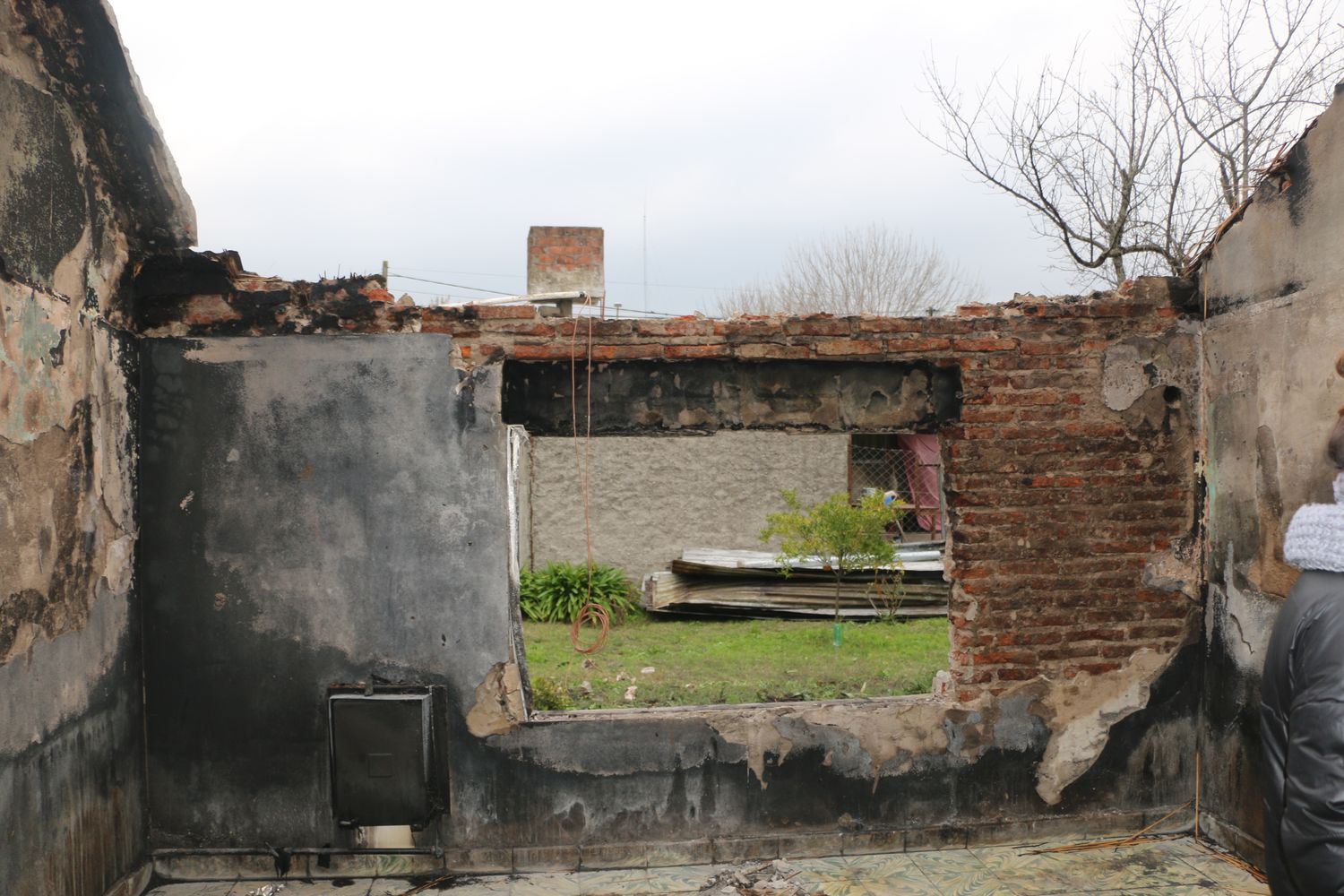 Después del fuego, el amor y la reconstrucción: "Todos por Teresita"