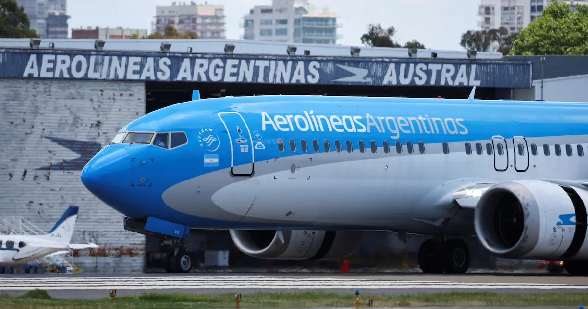 Aerolíneas Argentinas registró pérdidas en el primer semestre por la suba del combustible