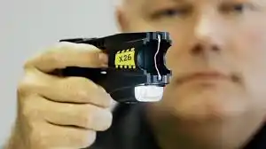 Bs.As: enviarán policías a Brasil para capacitarse en el uso de las Taser